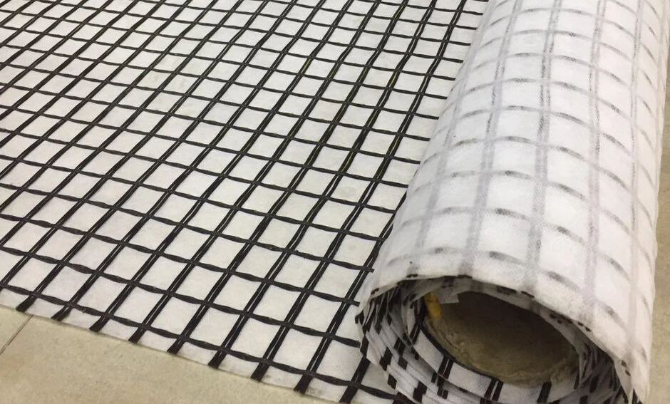 Zusammengesetztes Biaksial-Glasfaser-Geogrid mit Geotextil für Bodenverstärkung/Straßenbaumaterial Geocompos 6
