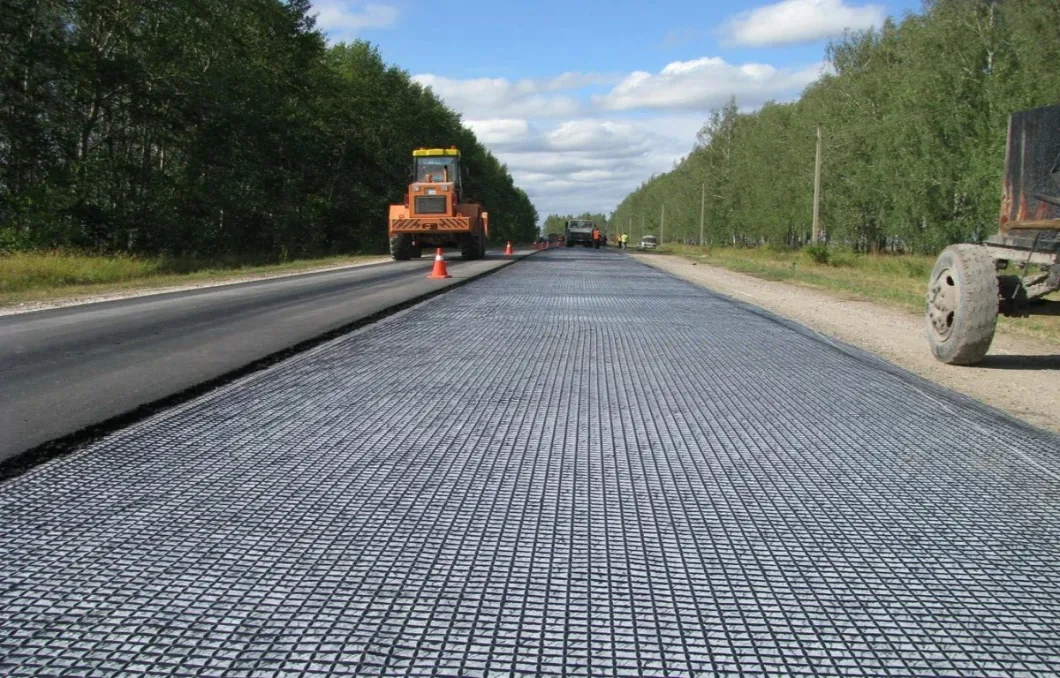 Zusammengesetztes Biaksial-Glasfaser-Geogrid mit Geotextil für Bodenverstärkung/Straßenbaumaterial Geocompos 9