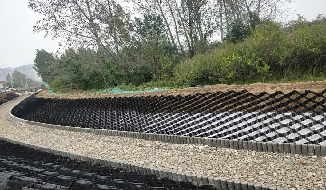 HDPE Gravel Grid Material System Anfahrt Textured Geocell Für Straßenverstärkung Grünnetz Pflastern 12