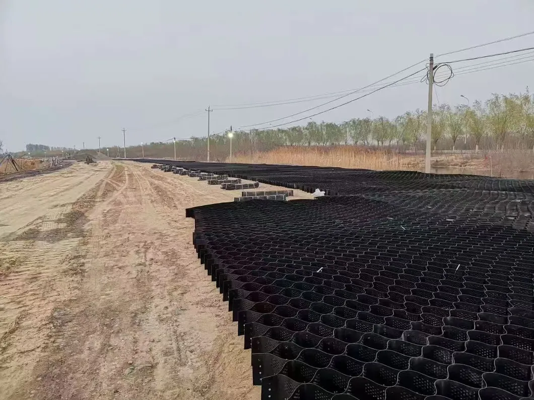 Hohe Honighals-Schwarze HDPE Geocell Verstärkung Auffahrt für Straßen Kies Stabilisator Gitter Stützwand Damm 0