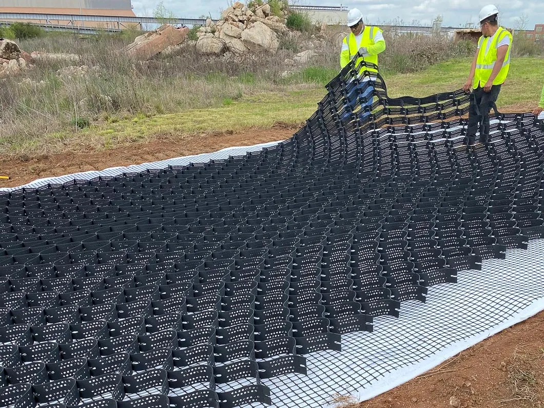 Hohe Honighals-Schwarze HDPE Geocell Verstärkung Auffahrt für Straßen Kies Stabilisator Gitter Stützwand Damm 8