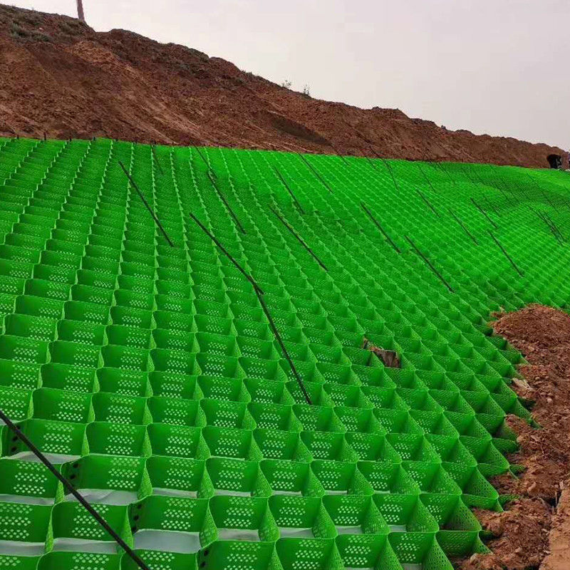 Korrosionsbeständige 50-mm-HDPE-Geozelle zur Bodenverstärkung von Straßenhügeln