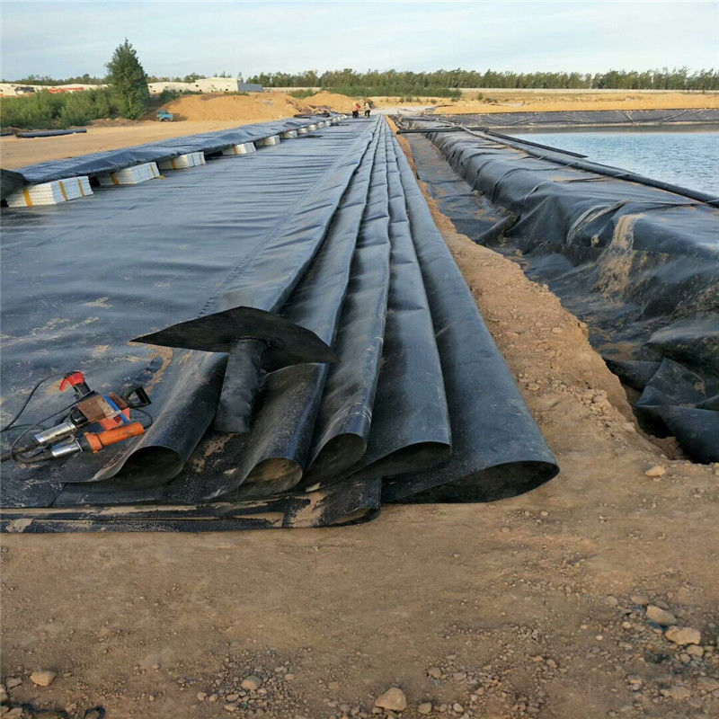 0.3mm/0.5mm/0.75mm/1mm/1.5mm/2mm Schwarze Membran Plastikfolie HDPE LDPE LLDPE Jungfrau Geomembran Liner für Garnelen F