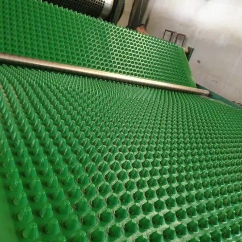 Projekt zur Vergrößerung der Abwassermembran mit Grübchen PVC Perforierter Abwasserbrett Grundarbeiten Wasserlösung Wasserlösung