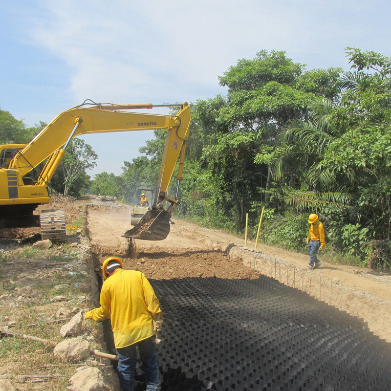 HDPE-Plastik-Geozelle mit gepflastertem Gitter Schwarz HDPE-Geozelle für weiche Kellerverstärkung Low-Cost Gravel Stabilizer Geozelle im Straßenbau