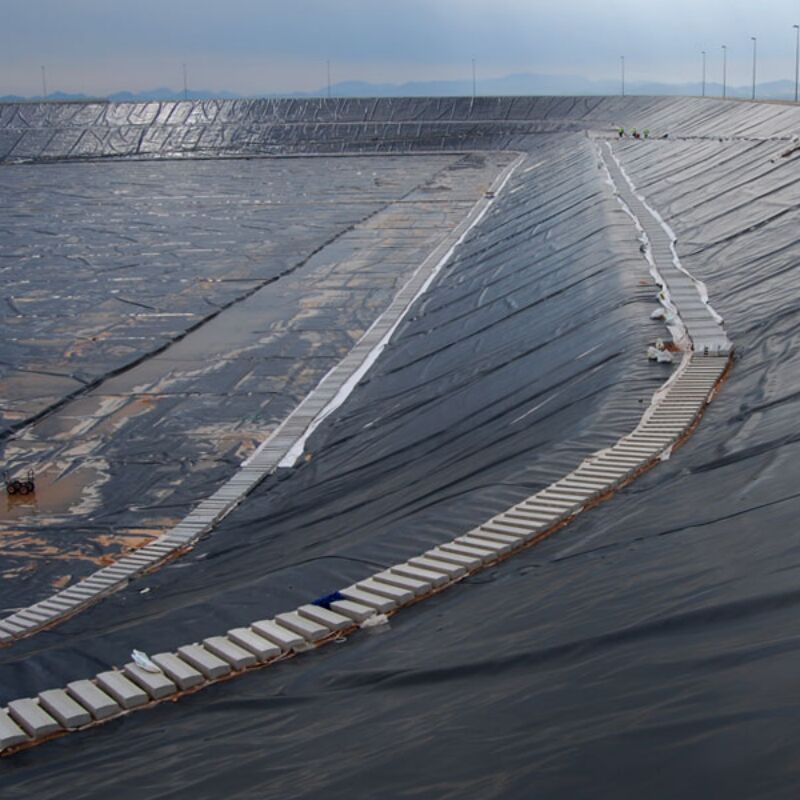 0,75 mm HDPE-Industrie-Geomembran für Fischteichauskleidung, wasserdichte Anwendungen, Damm, Deponie