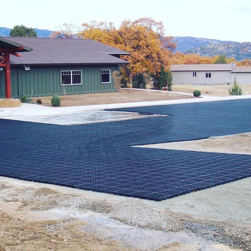 HDPE-Grasgitter aus Kunststoff für Rasen, Gehwege, Parkplätze, Abfälle, Erosionsbekämpfung, Bodenstabilisierung, Kiessteinpflaster und Landschaftsgestaltung