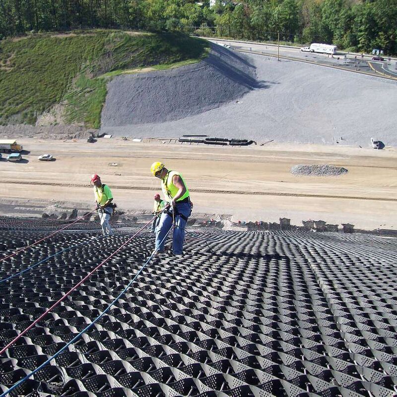 HDPE Geozelle Kunststoff-Einfahrt Kies HDPE Geozelle Bodenkontrolle in der Straße zur Straßenverstärkung Böschungsschutz Erosionsschutz Kies Autobahn